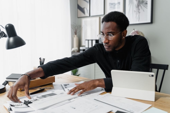difference between payroll and bookkeeping difference between payroll and bookkeeping